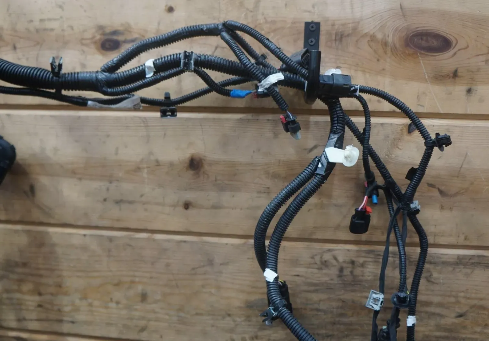2812970-00-A Жгут правого переднього багажника — преміум HARNESS – RIGHT FRUNK – PREMIUM