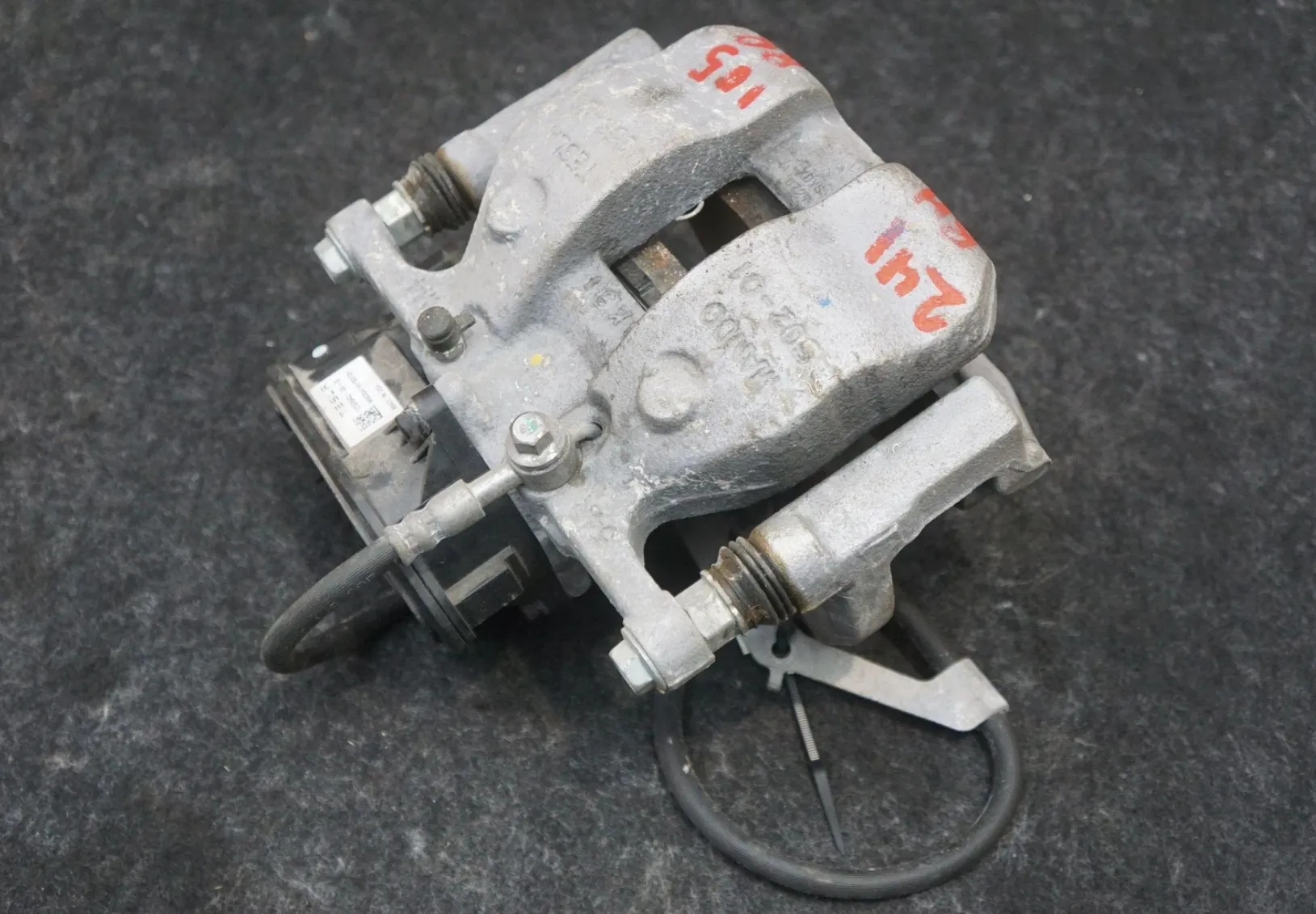 1250642-00-D Задній гальмівний супорт – права сторона REAR BRAKE CALIPER – RIGHT HAND