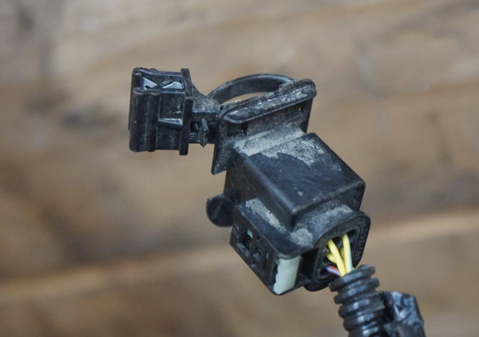 1682241-00-G Жгут кузова (коробу) правий HARNESS-BED RIGHT