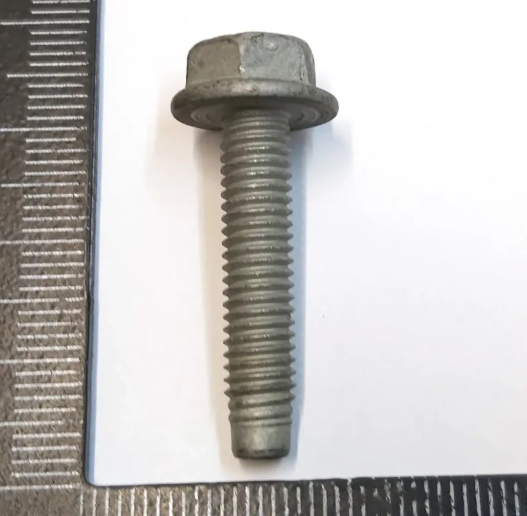 1009756-00-A Болт М6-10Х30 BOLT