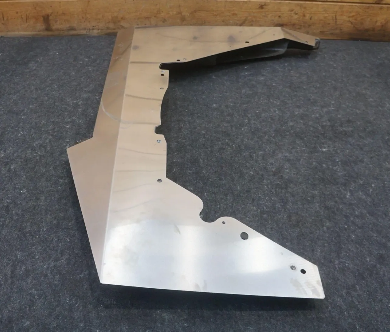 1900763-9F-A Збірка лівої панелі крила серії Foundation ASSEMBLY – FENDER – FOUNDATION SERIES – LEFT HAND