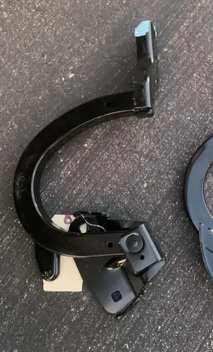 1856559-99-C Ліва електроприводна петля переднього багажника POWERED FRONT TRUNK HINGE – LEFT HAND