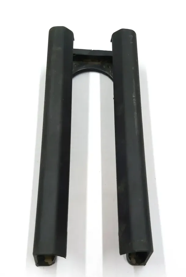 1551555-00-C Кришка рейки першого ряду сидінь FIRST ROW TRACK COVER