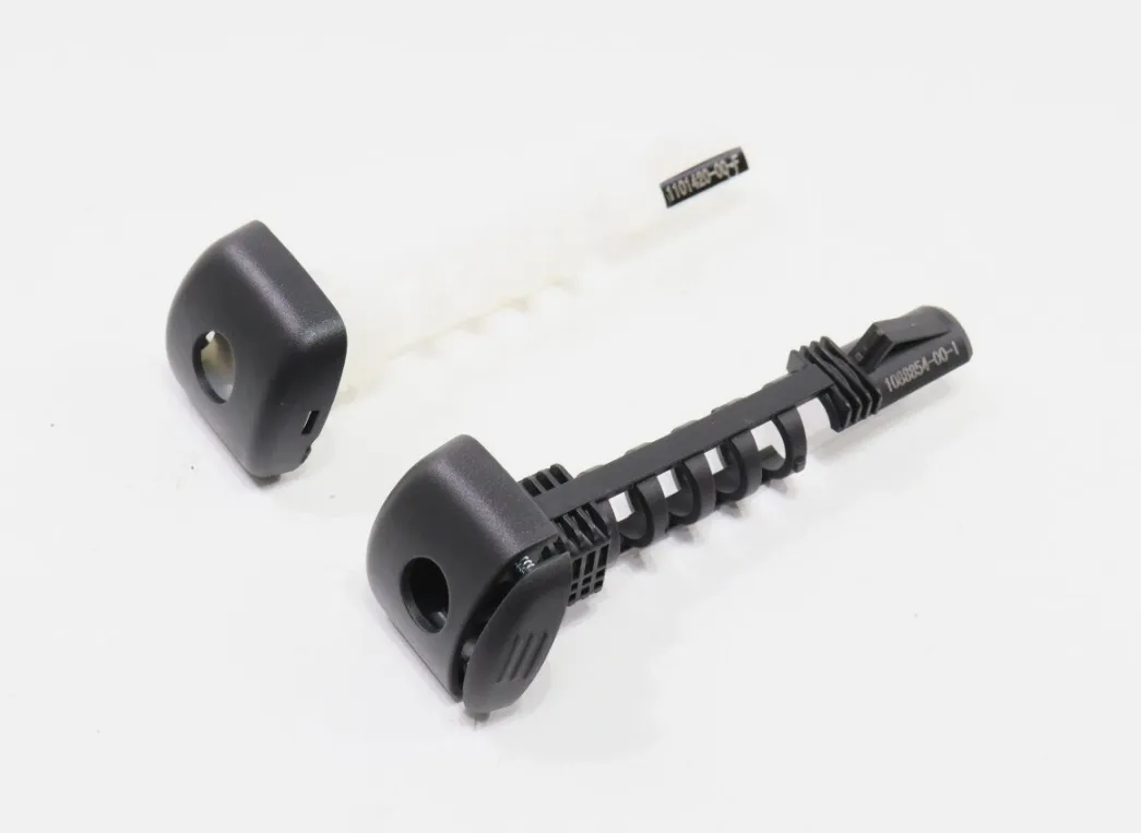 1101420-00-F Напрямна регулятора висоти сидіння другого ряду — ліва сторона SECOND ROW HEIGHT ADJUSTER GUIDE – LEFT HAND