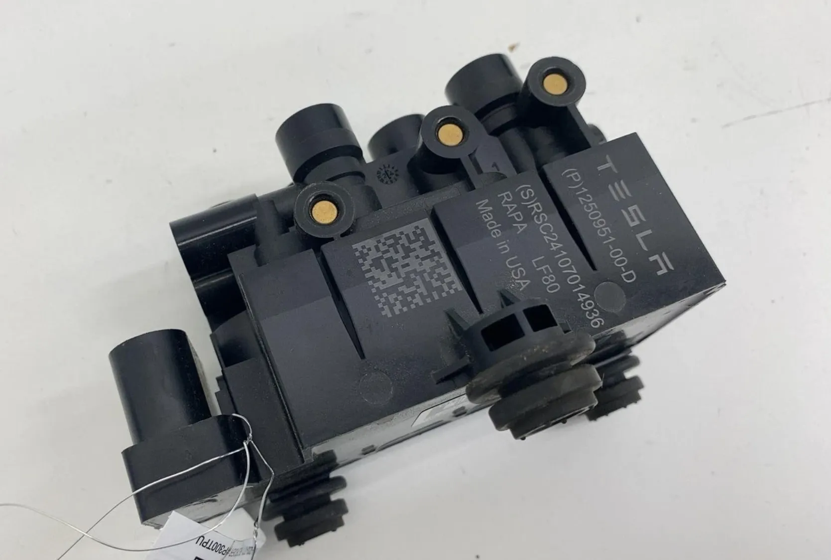1250951-00-D Клапанний блок системи пневмопідвіски AIR SUSPENSION – VALVE BLOCK