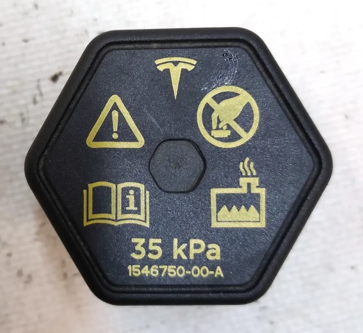 1546750-00-A Кришка розширювального бачка охолоджувальної рідини COOLANT BOTTLE CAP
