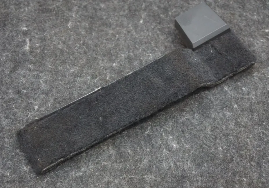 1876823-00-A Перший ряд — кришка для гвинтів сидіння ліва сторона FIRST ROW SEAT SCREW COVER LEFT HAND