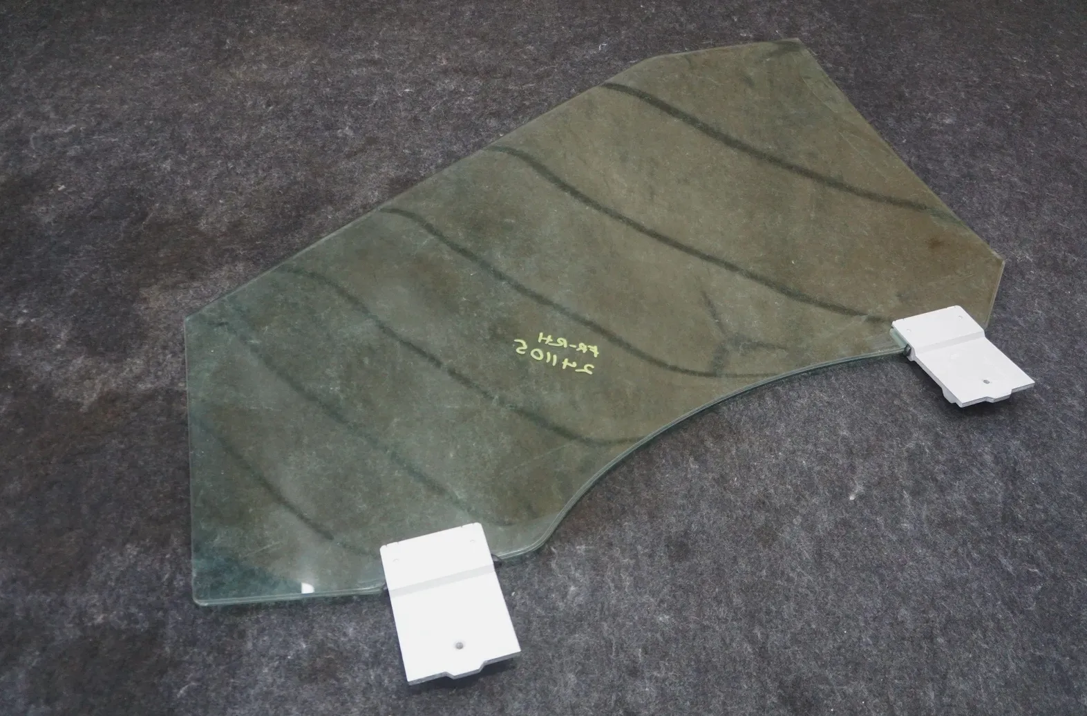 1805869-00-F Рухоме бокове скло передніх дверей праве MOVING SIDE GLASS – FRONT – RIGHT HAND