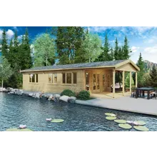 Blockhaus mit Terrasse “Holiday A” 13×6 m | 58 m² Blockhaus mit zwei Schlafzimmern und Veranda | Holzhaus Kaufen Blockhaus mit Terrasse “Holiday A” 13×6 m | 58 m² Blockhaus mit zwei Schlafzimmern und Veranda | Holzhaus Kaufen
