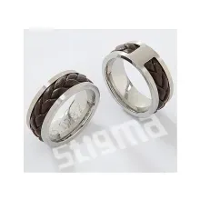 Hochfeiner Ring aus Edelstahl und echtem Leder Hochfeiner Ring aus Edelstahl und echtem Leder