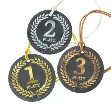Medaille aus Schiefer mit passendem Lederband Medaille aus Schiefer mit passendem Lederband