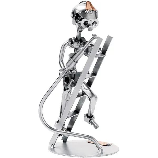 Schraubenmännchen Feuerwehr beim Löschen auf der Drehleiter Schraubenmännchen Feuerwehr beim Löschen auf der Drehleiter