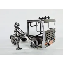 Schraubenmännchen LKW-Mechaniker Schraubenmännchen LKW-Mechaniker