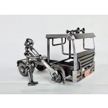 Schraubenmännchen LKW-Mechaniker Schraubenmännchen LKW-Mechaniker
