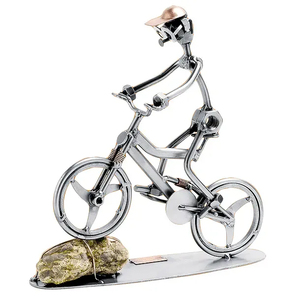 Schraubenmännchen Mountainbikefahrer mit Stein Schraubenmännchen Mountainbikefahrer mit Stein