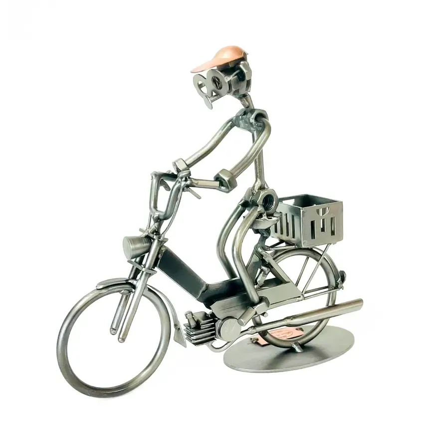 Schraubenmännchen auf Puch-Maxi-Moped Schraubenmännchen auf Puch-Maxi-Moped