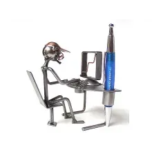 Metallmann Computerarbeiter als Stifthalter - Wired Line Metallmann Computerarbeiter als Stifthalter - Wired Line