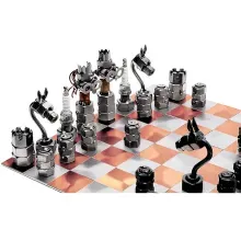 Schachspiel mit Schraubenmännchen Schachspiel mit Schraubenmännchen