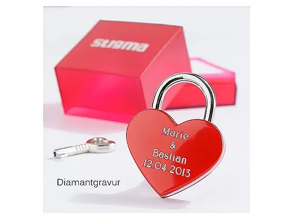 kleines Liebesschloss mit Ihrer persönlichen Botschaft kleines Liebesschloss mit Ihrer persönlichen Botschaft