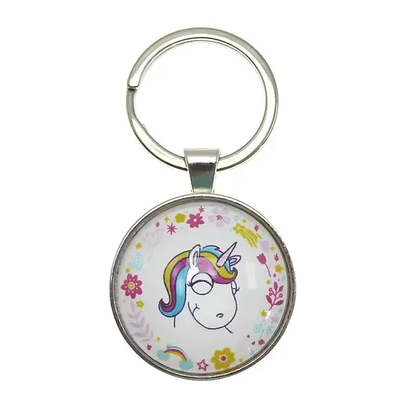niedliches Einhorn auf Schlüsselanhänger weiß niedliches Einhorn auf Schlüsselanhänger weiß
