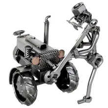 Schraubenmännchen Traktormechaniker Schraubenmännchen Traktormechaniker