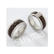 Hochfeiner Ring aus Edelstahl und echtem Leder Hochfeiner Ring aus Edelstahl und echtem Leder