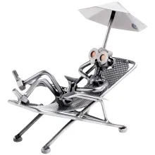 Schraubenmännchen Urlauber im Liegestuhl Schraubenmännchen Urlauber im Liegestuhl