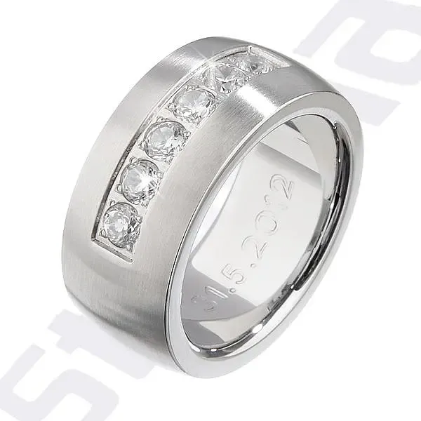 Ring mit Gravur aus satiniertem Edelstahl Ring mit Gravur aus satiniertem Edelstahl