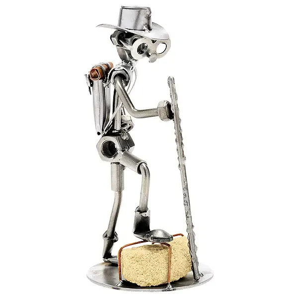 Schraubenmännchen Wanderer mit Stock und Rucksack Schraubenmännchen Wanderer mit Stock und Rucksack