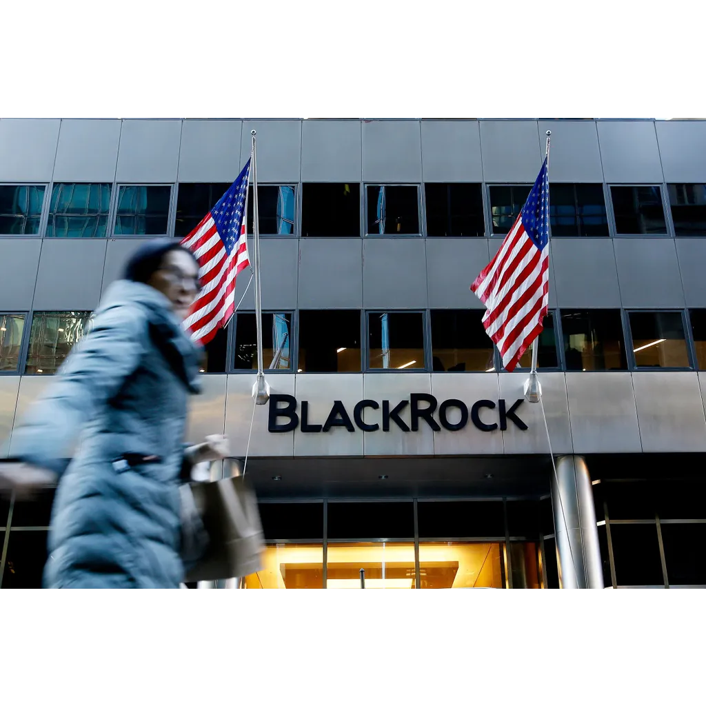 BlackRock Weighs Tokenized ETFs Following Bitcoin Fund Surge BlackRock Weighs Tokenized ETFs Following Bitcoin Fund Surge