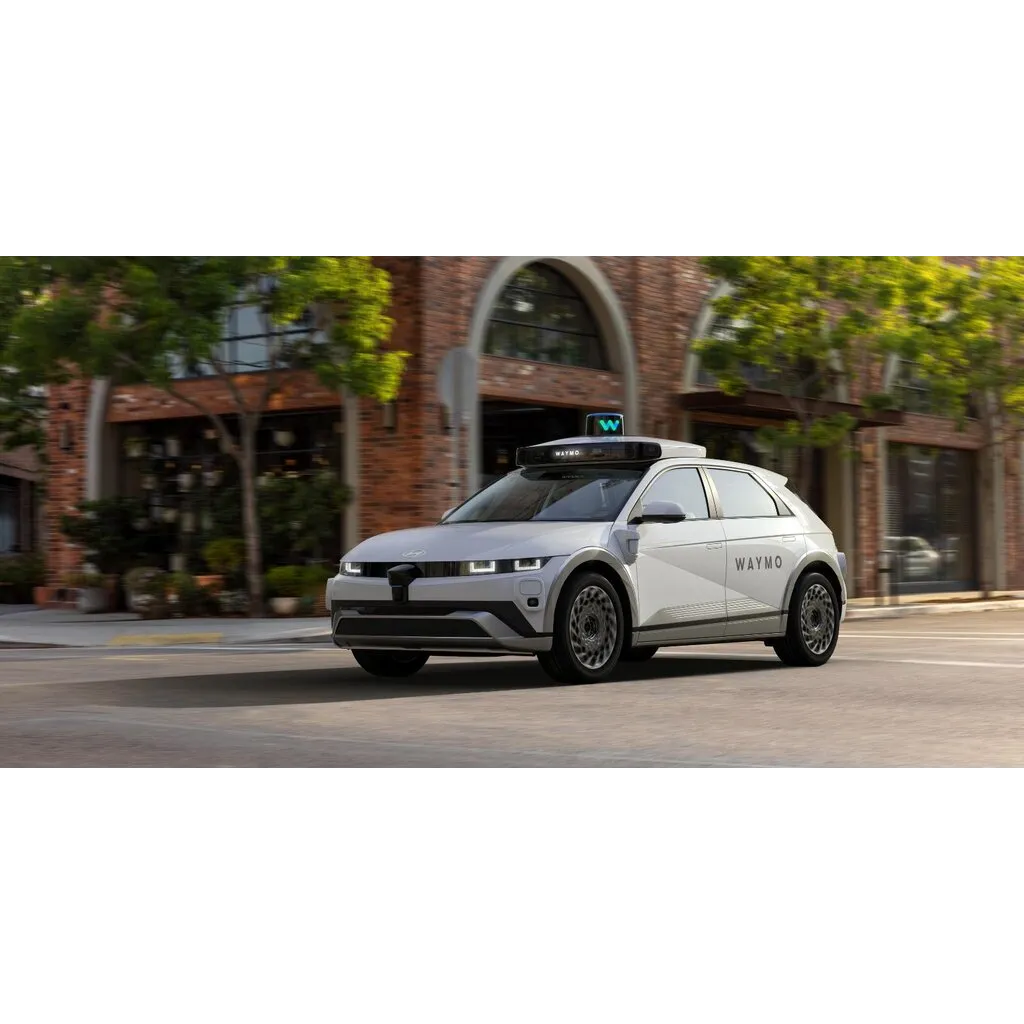 Self-Driving Waymo Cars Torched During ICE Protest in Los Angeles – Decrypt Self-Driving Waymo Cars Torched During ICE Protest in Los Angeles – Decrypt