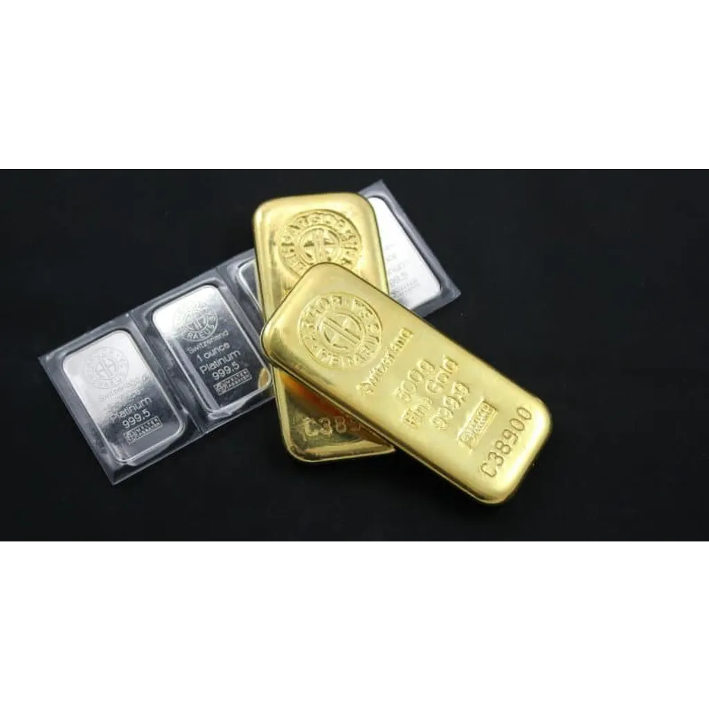Gold surges past ,000 for first time as silver tops 7 on safe-haven buying Gold surges past ,000 for first time as silver tops 7 on safe-haven buying