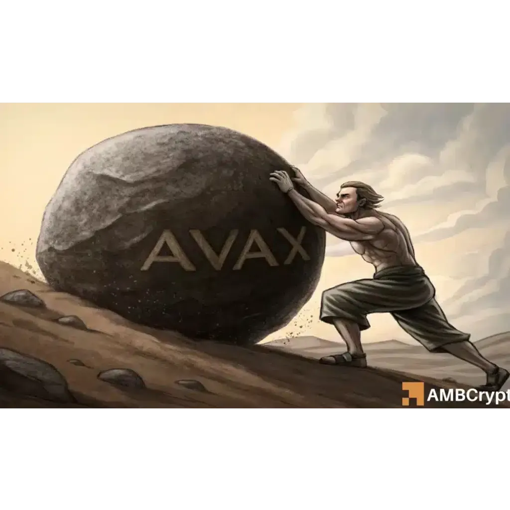 AVAX runs up blockchain fees but retail exits quietly: What does this mean? AVAX runs up blockchain fees but retail exits quietly: What does this mean?