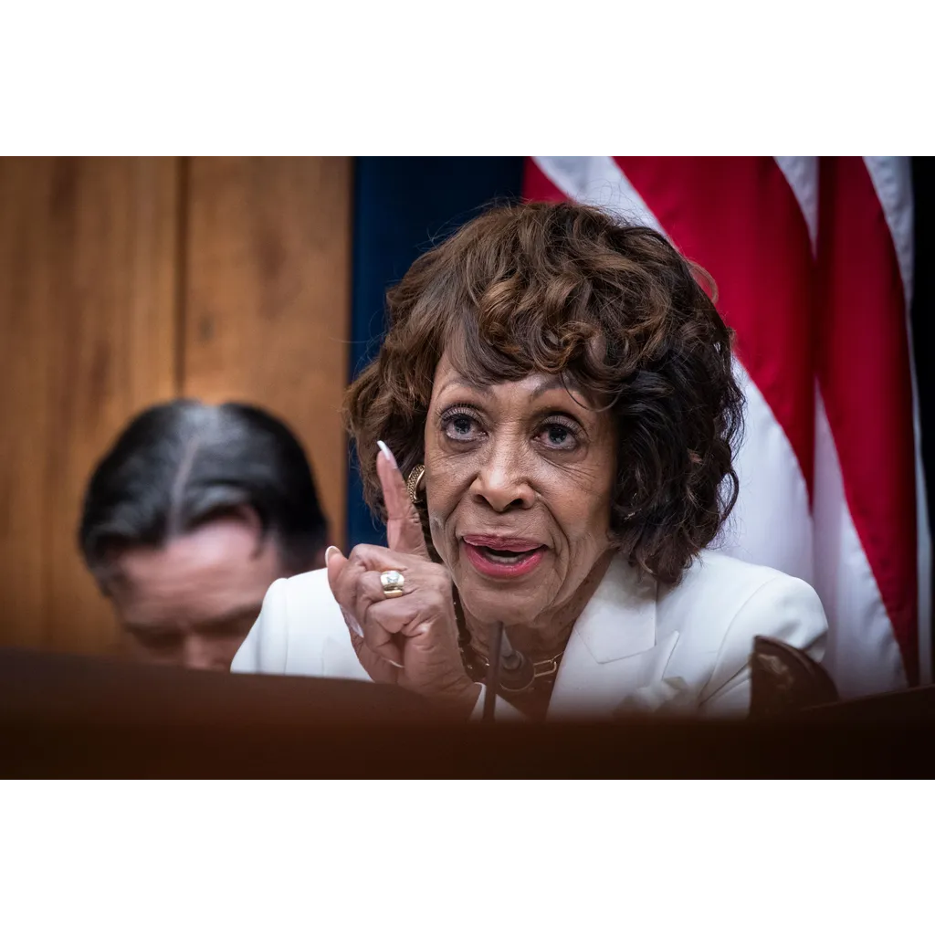 Trump’s Memecoin Dinner Draws Crowded Cast of Democratic Protesters from Congress Trump’s Memecoin Dinner Draws Crowded Cast of Democratic Protesters from Congress
