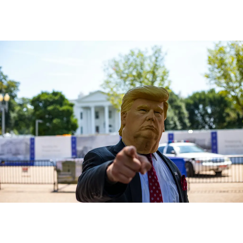 Trump Family Memecoins Investors Record .3 Billion In Losses Trump Family Memecoins Investors Record .3 Billion In Losses