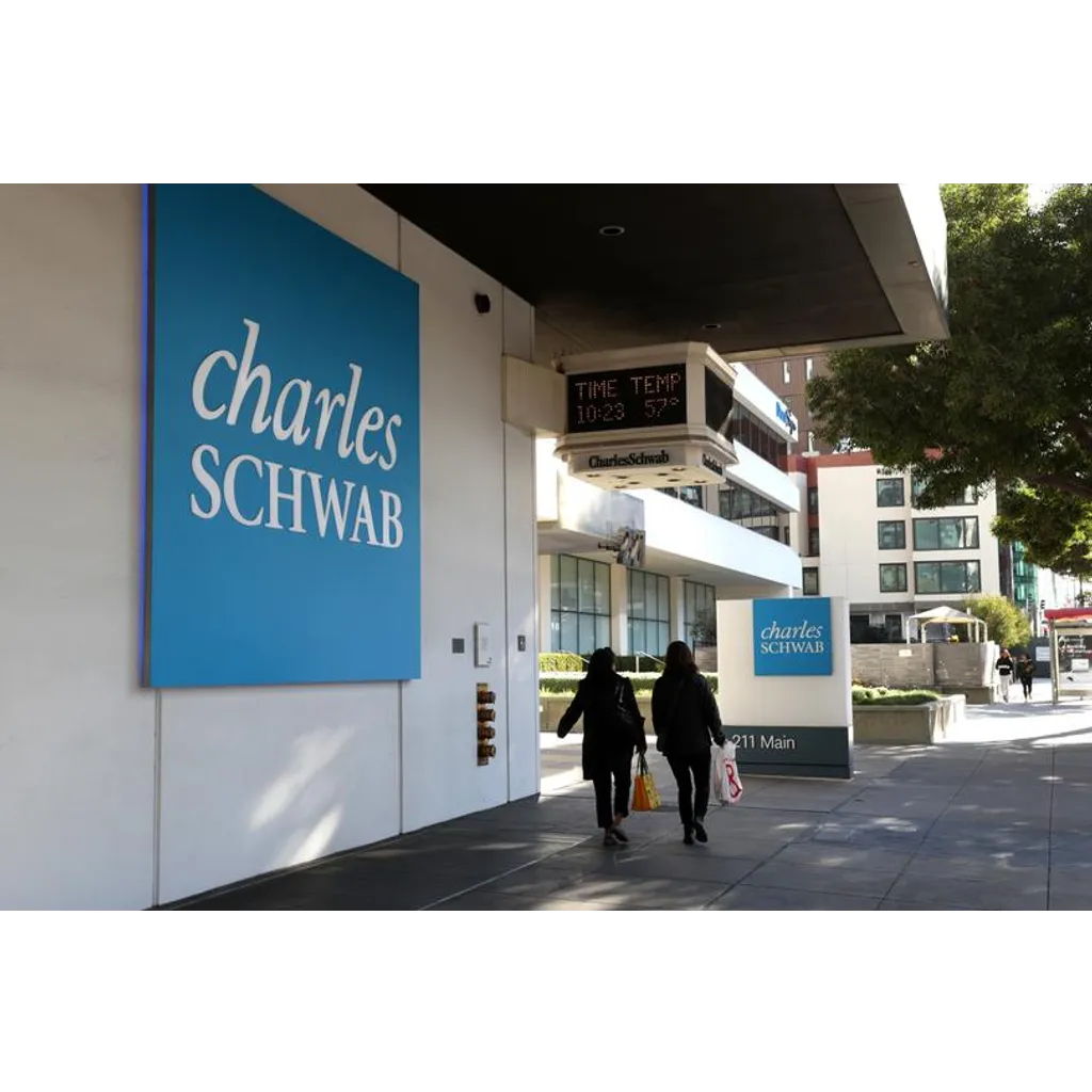 Schwab plans spot crypto trading launch in first half of 2026, starting with BTC, ETH Schwab plans spot crypto trading launch in first half of 2026, starting with BTC, ETH