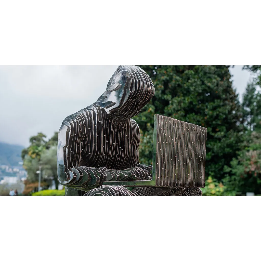 Satoshi Nakamoto Statue Recovered After Vandalism Satoshi Nakamoto Statue Recovered After Vandalism