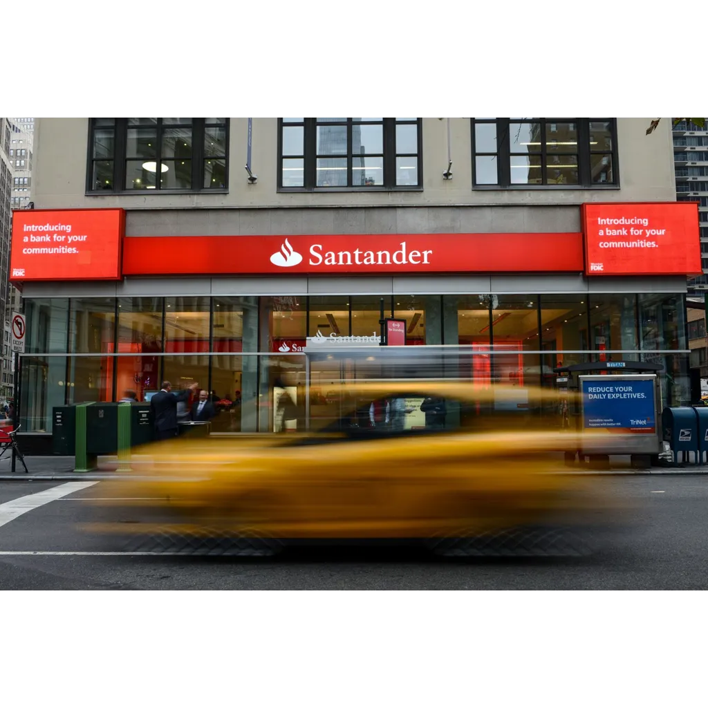 Santander Bank opens cryptocurrency services to public customers Santander Bank opens cryptocurrency services to public customers
