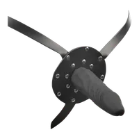 Strap-On-Dildo mit String Strap-On-Dildo mit String