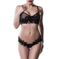 Dessous-Set mit zarter Spitze Dessous-Set mit zarter Spitze