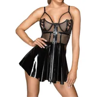 Bustierkleid aus gestreiftem Netzstoff und Lack Bustierkleid aus gestreiftem Netzstoff und Lack