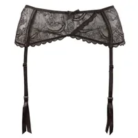 Zart bestickter Strapsgurt mit 2-fach-Hakenverschluss Zart bestickter Strapsgurt mit 2-fach-Hakenverschluss