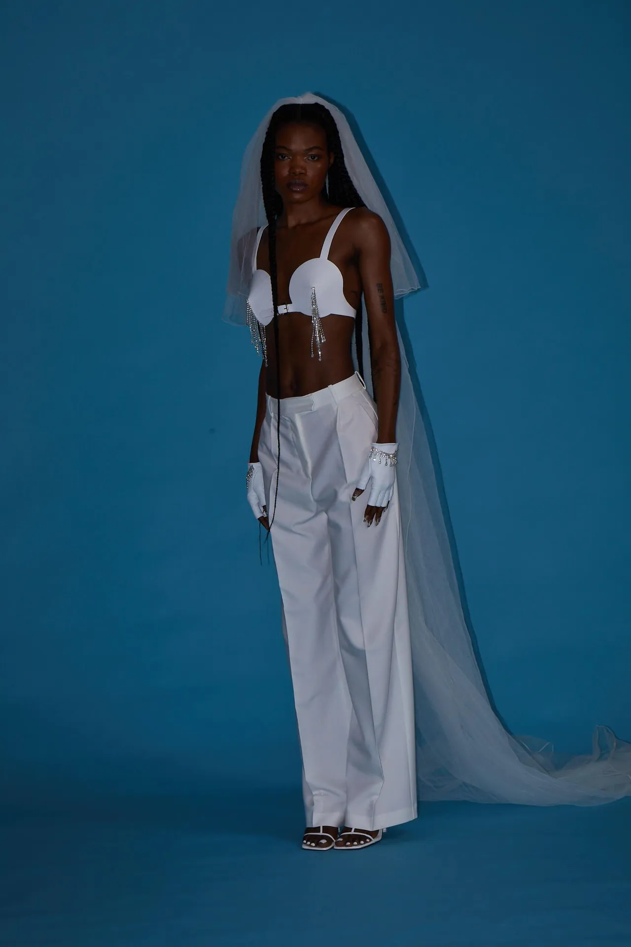 Elif Domanic - Caron Handschuhe Größe M – Bild 3