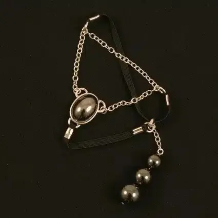 Sylvie Monthulé - Penisschmuck Heiliger Stein Sylvie Monthulé - Penisschmuck Heiliger Stein