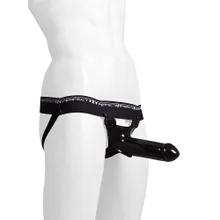 Perfect Fit Armour Knight: Strap-On S/M mit Dildo (hohl), schwarz Perfect Fit Armour Knight: Strap-On S/M mit Dildo (hohl), schwarz