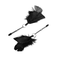 Brustklemmen mit Federverzierung Brustklemmen mit Federverzierung