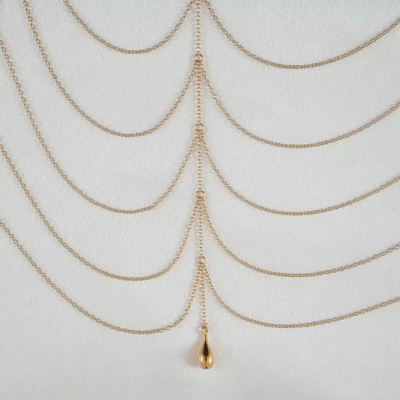 Sylvie Monthulé - Truhenschmuck Drapierte Ketten Sylvie Monthulé - Truhenschmuck Drapierte Ketten