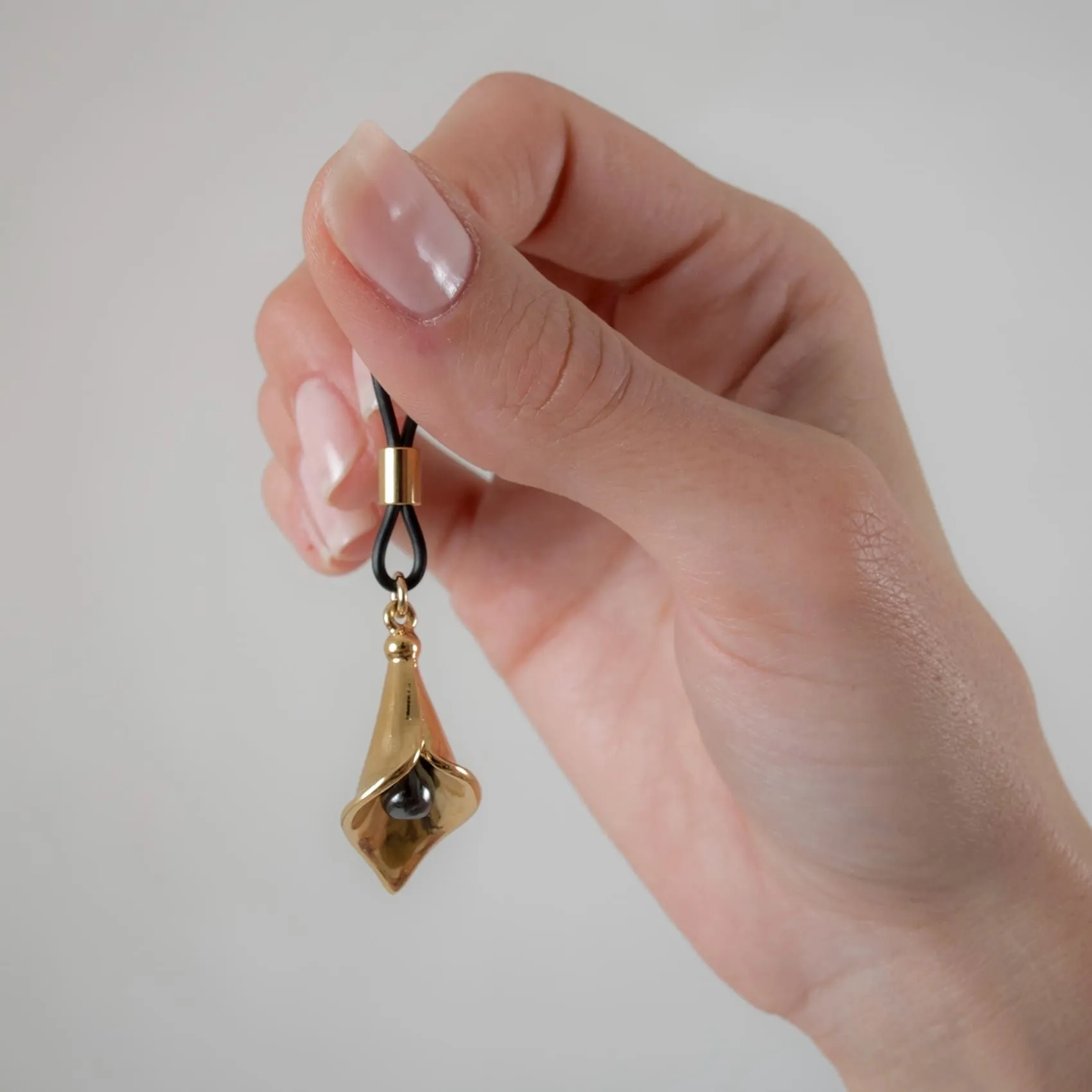 Sylvie Monthulé - Brustwarzenschmuck Sensual Arums | Gold – Bild 2