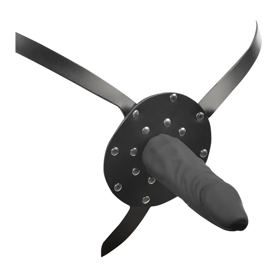 Strap-On-Dildo mit String Strap-On-Dildo mit String