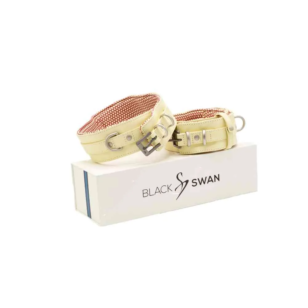 Leder Oberschenkelfesseln "Red Berry" – Bild 3